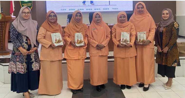 DWP UP MTsN 4 Banyuwangi Ikuti Peringatan HUT DWP ke-25 dan Hari Ibu Nasional ke-96